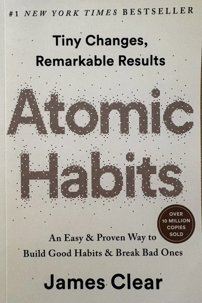 Front cover of Atomic Habits by James Clear